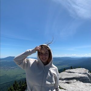 Meet your Posher, Anastasia